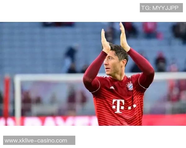 莱万重返德甲赛场引发拜仁球迷愤怒声讨:背叛与忘恩负义的双重指责 莱万重返德甲赛场引发拜仁球迷愤怒声讨:背叛与忘恩负义的双重指责